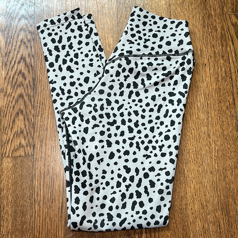 NWT balance athletica/vitality snow leopard leggings